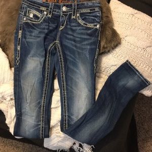 Rock revival straight leg medium wash jeans